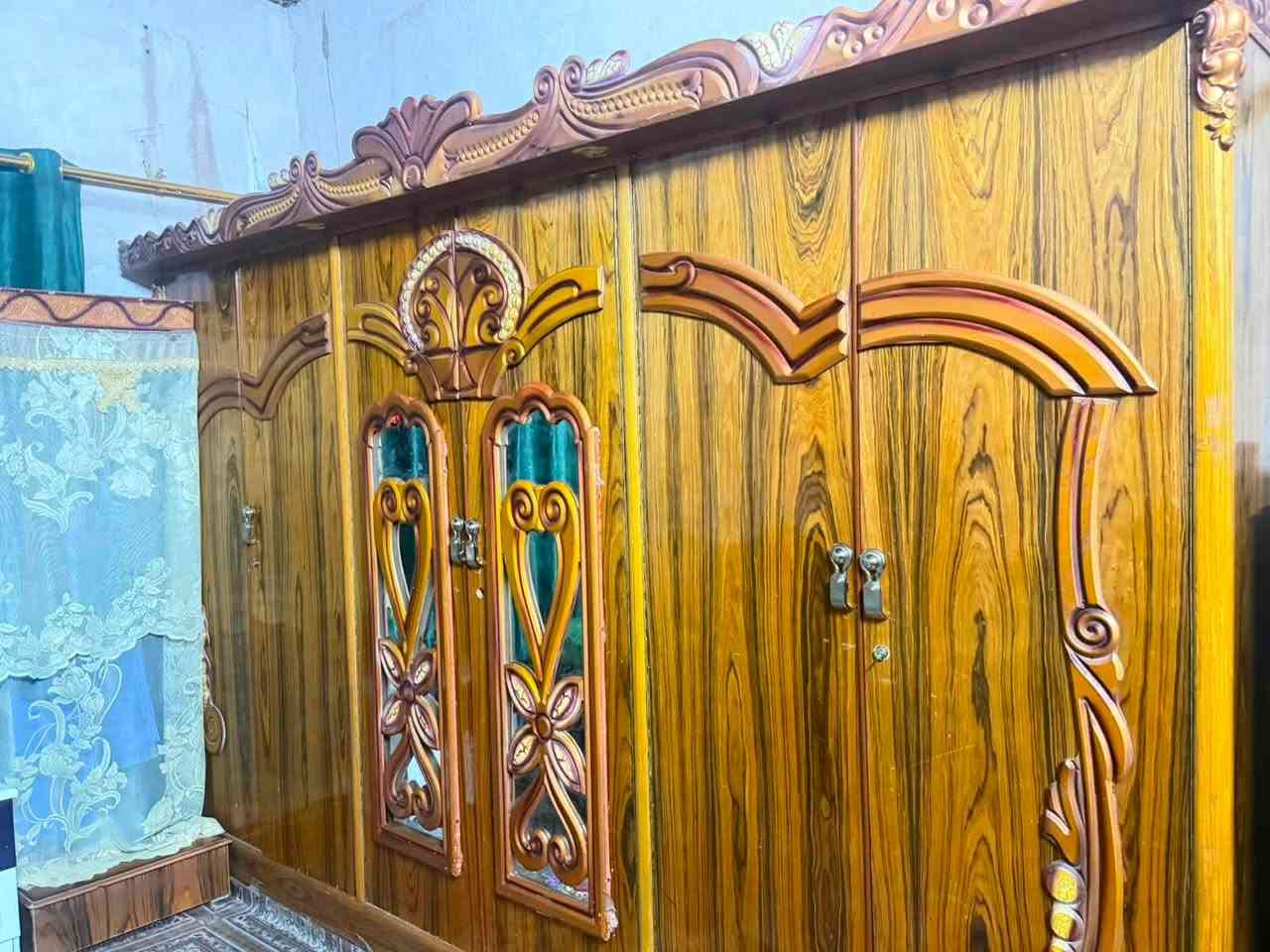 سلام عليكم عندي غرفه سخط مابيهه بس اريد أشيل  وريد ابيعها ستعمال 5شهر فقط السعر 550 مال شيله ***********هاذه الرقم عنوان محموديه ناحيه الرشيد
