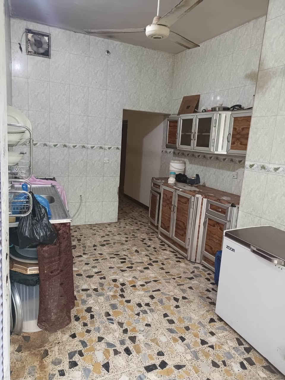 دار سكن مساحه 160متر شارع 8متر في حي نزال قرب جامع المكرمين طابقين بناء 2012 السعر الطلوب 138مليون وبيه مجال بسيط للاستفسار التواصل مع مكتب الحارث الشارع العام مقابل مطعم زرزور الجديد او الاتصال بالارقام ***********
***********8

