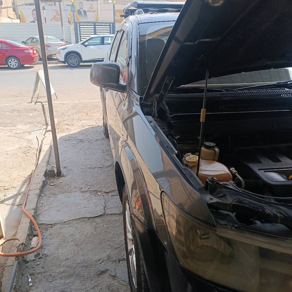 دوج جورني موديل 2014 محرك 2400بصمة تشغيل بصمة ابواب وجنطه تبريد ثلاثة قطع 7راكب اطارات جديده بطاريه جديده محرك وكير بحاله جيد جداً صدر جيد كهربائيات السياره بدون صبغ بدون حادث الحمدلله السعر المطلوب 11700قابل للتفاوض ان شاء الله مكان السيارة بغداد حي الخضراء السياره باسمي الاتصال على الرقم 
***********
***********
أبو عبدالله