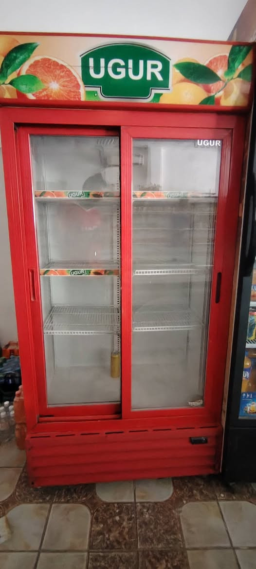 العموديه 95 في 2 متر تركي الزان ب450 القطعه
البطحيه 155 في 65 ب250

كلهن ضمان ع الشغل وماداخلات تصليح

***********

