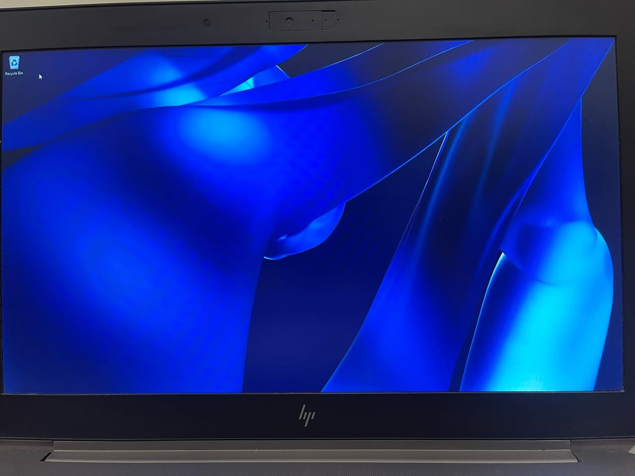 للبيع hp z book
i7 8th 
Gpu p2000 4g
Ram 32g
Ssd 512
Hdd 1t
بيها طكع بالشاشة مماثرة على الاستخدام 
مكان بغداد دورة 
*********** 
525الف

نص مكتوب في الصور:
- 16.5 GB free of 476 GB 341 GB free of 487 GB 212 GB free of 445 GB Run new task Performance CPU 3% 4.09 GHz Memory 8.4/31.8 GB (26%) Disk 0 (D: E:) HDD (SATA) 0% Disk 1 (C:) SSD (NVMe) 0% Ethernet Ethernet 2 S: 0 R: 0 Kbps Wi-Fi Wi-Fi S: 0 R: 0 Kbps GPU 0 Intel(R) UHD Graphics 630 0% GPU 1 NVIDIA Quadro P2000 0% (45 °C) GPU Intel(R) UHD Graphics 630 3D 0% Copy 0% Video Decode 0% Video Processing 0% Shared GPU memory usage 15.9 GB Utilization 0% Shared GPU memory 0.2/15.9 GB Driver version: 31.0.101.2111 Driver date: 7/19/2022 DirectX version: 12 (FL 12.1) Physical location: PCI bus 0, device 2, functi... GPU Memory 0.2/15.9 GB