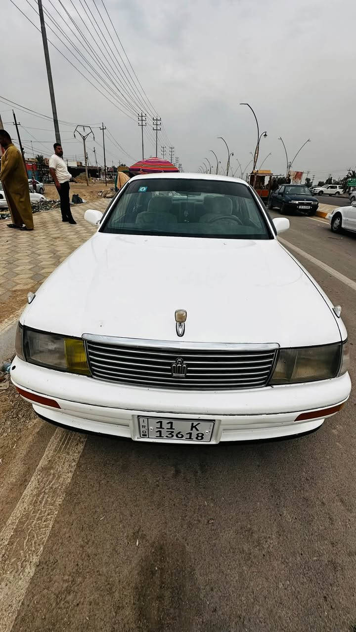 السلام عليكم 
سياره بطة 
موديل 93
رقم الاماني
مكفوله من كلشي  
مكلف بل نشر  
سعر60وبيها مجال 
الرقم ‭***********‬
ديالى المقدايه
