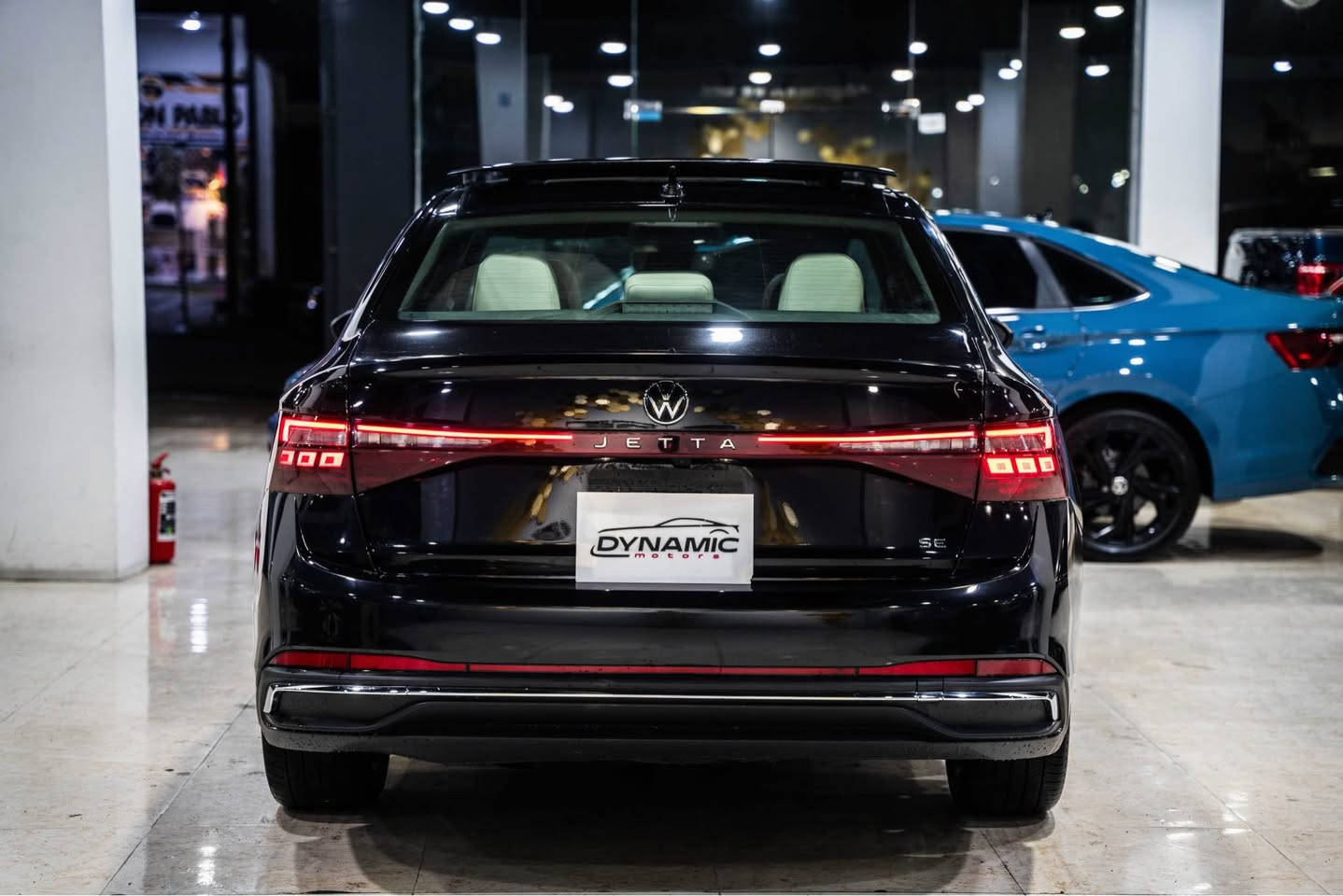 2025 VOLKSWAGEN JETTA SE بانوراما🔥🔥🔥
سعر : 🔥🔥
موديل :2025
مواصفات : SE
محرك : 4 سلندر
وارد : امريكي
عداد : 20,000ميل
صبغ : ٢  قطعة بجم كبس
ارباك : كل شركة سليم ✅✅
رقم : ( موقط) ( كاتي)
ناونيشان هةولير جادةي حديد و خشب پيشنگاي دايناميك موتورز
بو زانياري زياتر پةيوةندي بكةن بة وتس اب
*********** أربيل, العراق
