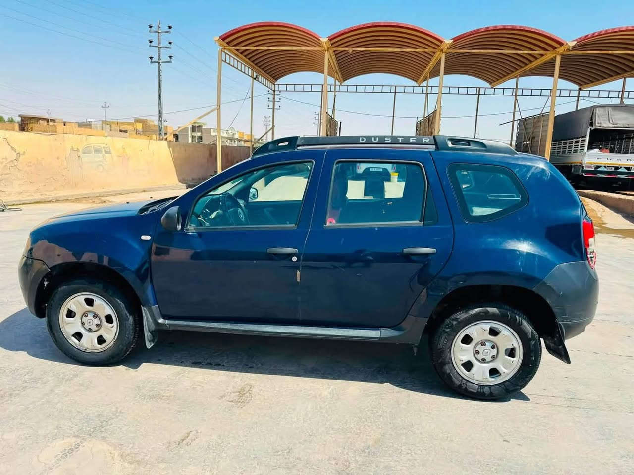 🚗 رينو داستر 2018 للبيع – بشرط الكفالة 🚗
للبيع سيارة رينو داستر موديل 2018 (نيلي / أزرق داكن)، أخت الجديد ونظيفة جداً.

📌 المواصفات والتفاصيل:

 الكفالة: كفالة عامة (كير، محرك، كشر) بشرط الفحص.

 الرقم: رقم قادسية (الديوانية) / مداورة ثاني يوم.

 الشاشة: شاشة أندرويد لمس حديثة.

 الداخل: التخم والداخلية مغلفة أحمر ونظيفة جداً.

 التبريد: شغال وثلج ❄️

 الإضافات: حوامل سقف (Duster)، حساسات، وباقي المواصفات الفول.
  
📍 المكان: الديوانية السعر 85وبيهه مجال

📞 للتواصل والاستفسار (اتصال أو واتساب): 
***********
