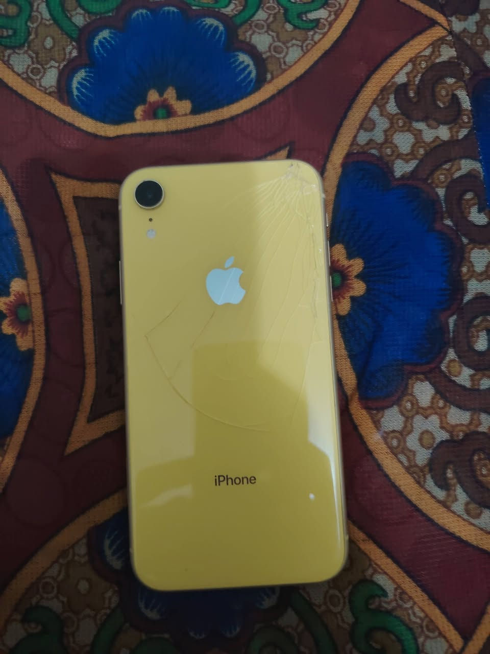ايفون XR • ٦٤ غ.ب. • بصمة الوجه