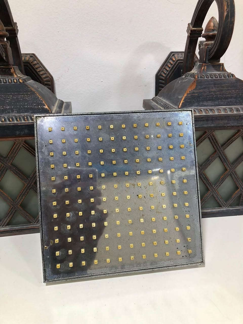 بيش شلع اغراض 💡✨

فوانيس مال دنكه عل باب حوش عدد 2 سعر 30 وبيه مجال 

فوانيس مال حائط عدد 6 الواحد ب 5 الف شلع 30وبيه مجال 

كلوب عدسات بنفسجي 8الواحد الفين شلع 16وبيهً مجال 

هاتف 📞 ***********
