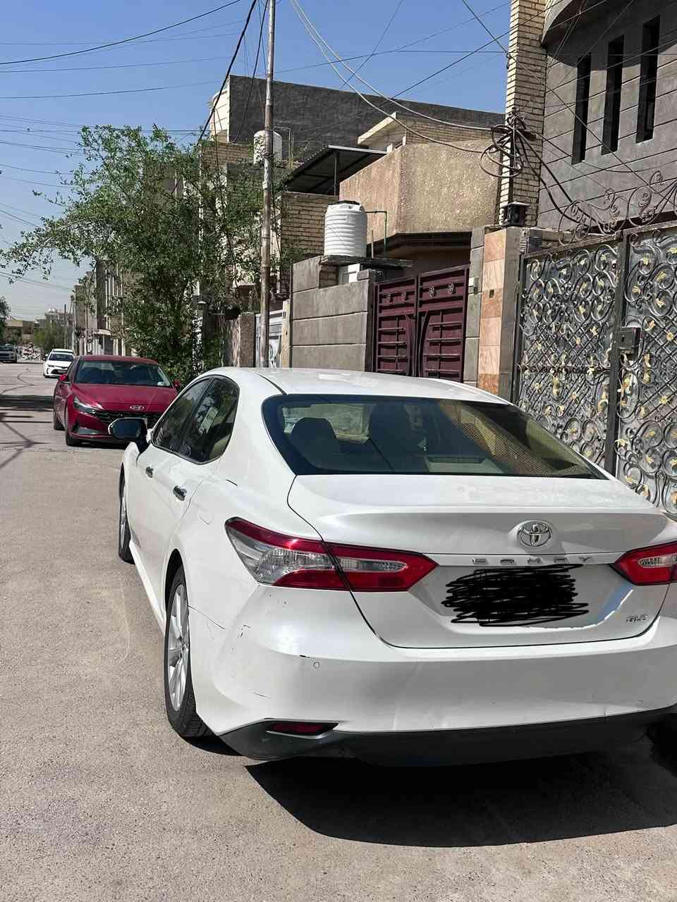 السلام عليكم 
تويوتا كامري خليجية 
موديل 18 
GLE
تبريد قطعتين 
حساسات امامي خلفي
داخل صاج 
تبريد بيانو
تحكمات ستيرن
فتحه 
5 ويل كب
كراسي جلد
كرسي سائق كهرباء 
بصمه تشغيل 
بصمة  أبواب 
سونار  موجود موضح 
ملاحظة (البنيد والدعامية مبدل قطع شركه ) 
سعر174 وبيه مجال حك جيه 
***********
