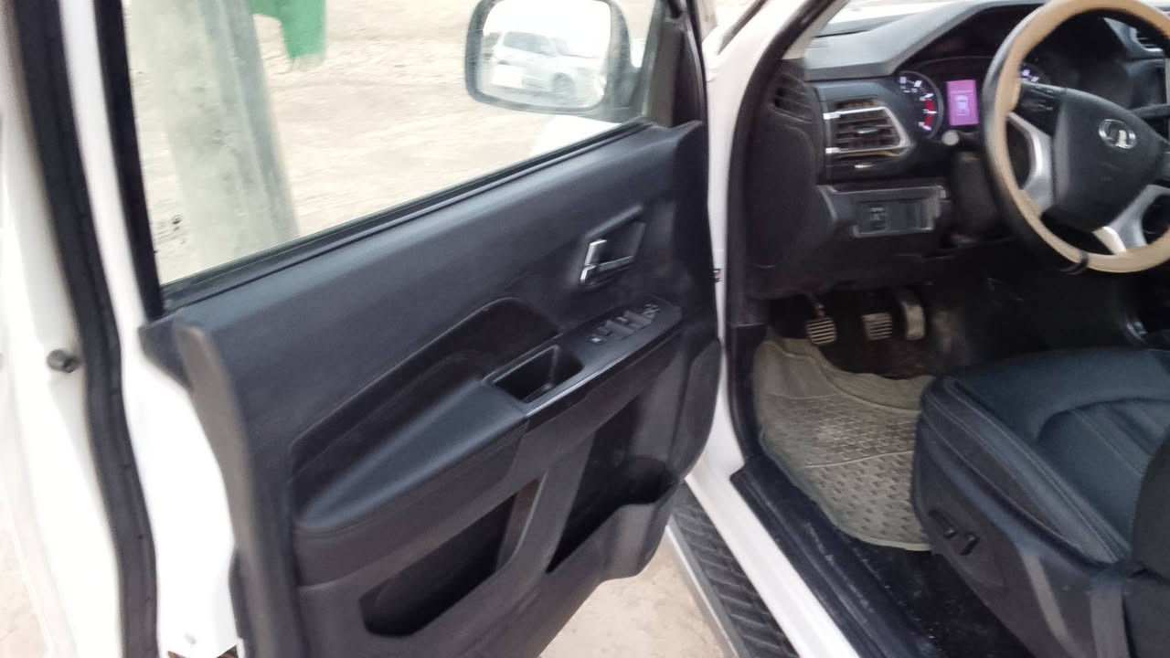 السلام عليكم سياره كريت ويل موديل 25 ماشيه 60 ألف مكانه الحمزة الشرقي السعر 130 وبي مجال رقم قادسيه رقم ***********
