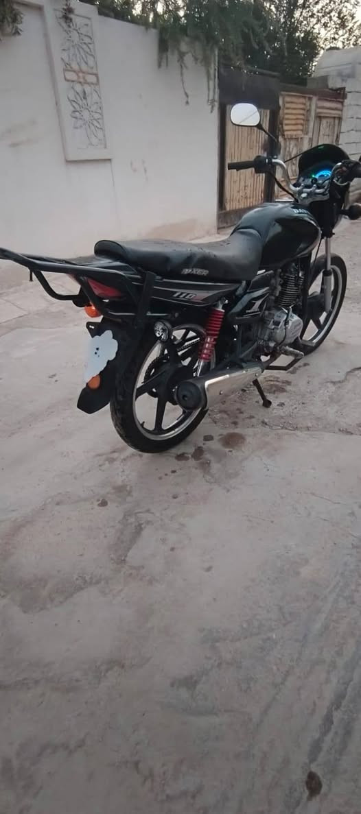 دايوان للبيع دراجه حلوه وجاهزه مكان بغداد دوره *********** سعر 350مال بيع
