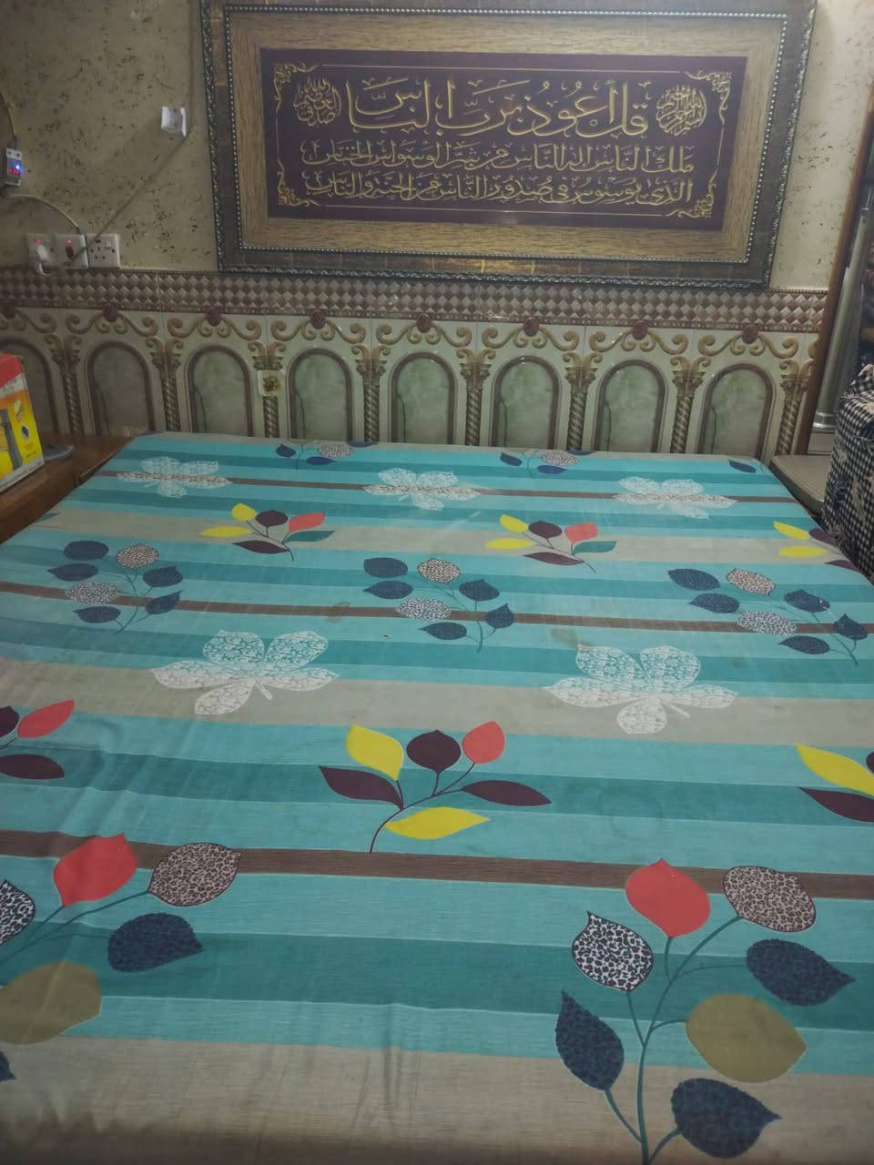 السلام عليكم 
ميز تواليت صاج نظيف سعر 90 بي مجال 
دوشك نفرين نظيف سعر 75 بي مجال 
طباخ شغال ونظيف سعر 75 بي مجال 
ميز تواليت نظيف سعر 60 بي مجال 
مكان بغداد المشتل ***********
