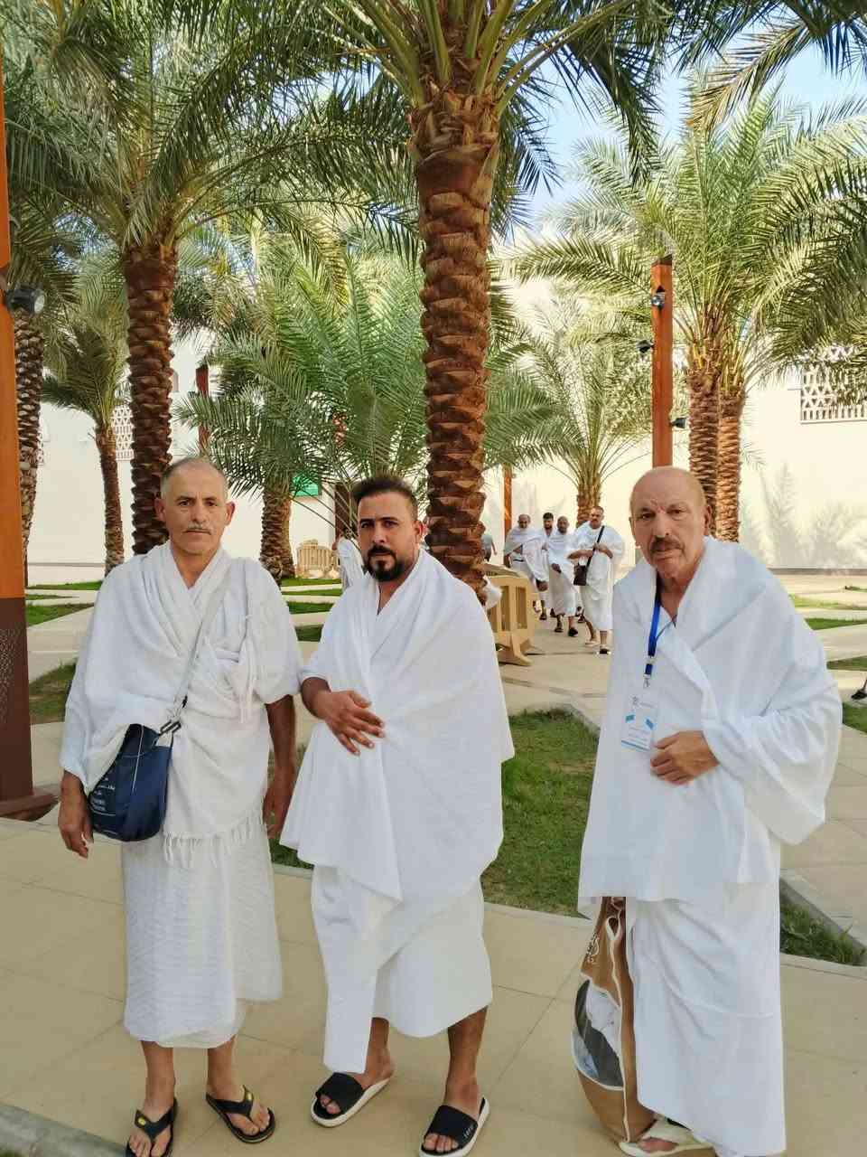 الحمد لله رب العالمين...... 
احرام معتمرينا الأعزاء من 
ميقات أبيار علي . مسجد الشجرة
لأداء مناسك العمره المفردة أشهر ربيع الآخر
نسأل الله أن يتقبل طاعاتهم وصالح أعمالهم
. _________________________
 خادم ضيوف الرحمن
سليم الشجيري
, ***********
***********
