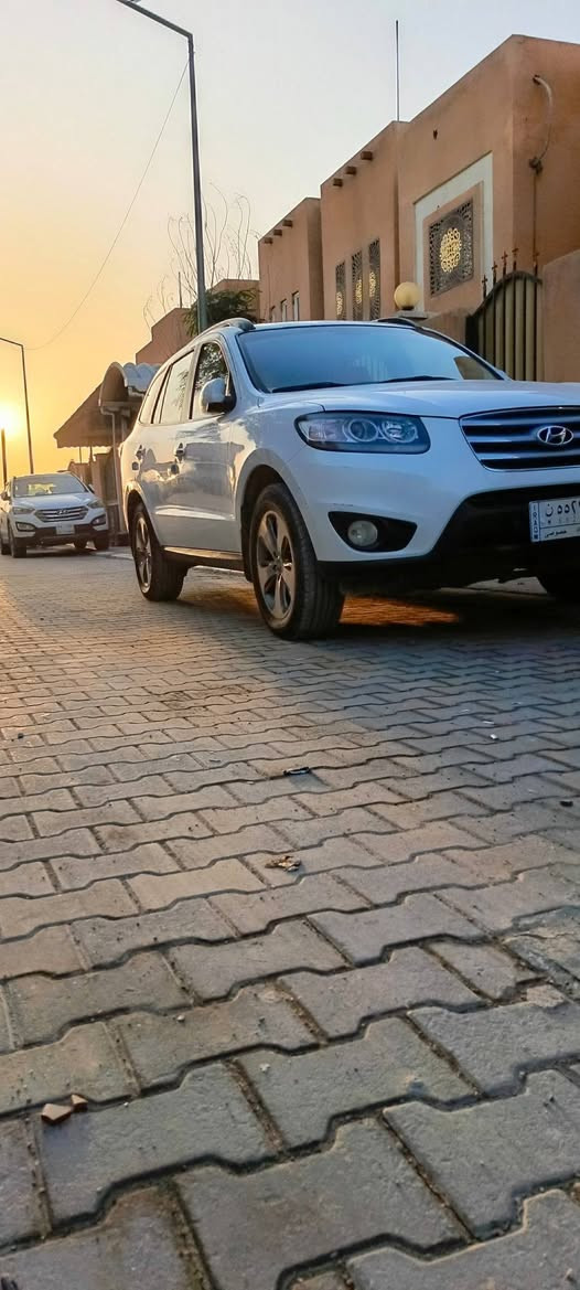 فول مواصفات 1/1 خليجي 6 سلندر محرك 3500 كفاله كفاله كفاله فقط ربع بنيد وموضح بالصوره  160$ 
مكاني نجف /حي الامير /***********
