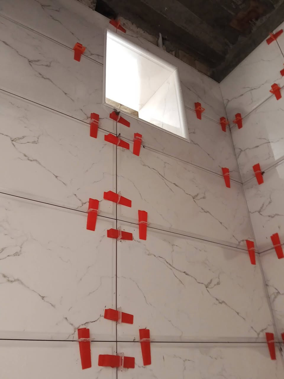 خلفه سراميك متفرق حالياا شغل درجه اولئ استلام مهندس ***********
