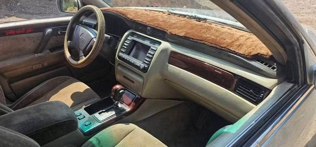 ملكه • ٢٠٠٣ • محرك D4