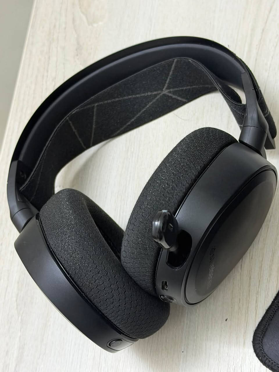 تجميعة حترافية متكاملة للبيع 🕹️
عندي شاشتين كيم اون اول وحده 32 مقوسه 180hz

الثانيه ٢٧ هم مقوسه 120hz

ستناند شاشات عملاق من شركت كيم اون

كرسي كيمنك من شركة zxt 

مايك في فيان اخر اصدار 

كيبورد f75 

سماعة ستيل سرييس

ماوس كاوريس مودل o

وبعد هواي اشياء

——————————————————————

الـــبـــيــــســــي

الكيس الابيض ٧ فانات من شركة كيم اون

تبريد مائي من شركة كيم اون

المعالج i5 12

كارت الشاشه 4060 ti 

الرامات 16 جيجابايت 

البور سبلاس ٦٥٠ واط

الاشياء الي ماذاكراها واسلني عليها و اذكرلك ياها

رقم تلفوني اذا ماموجود فيس بيه واتساب 🚨📞***********

نص مكتوب في الصور:
- Ctrl Win Alt