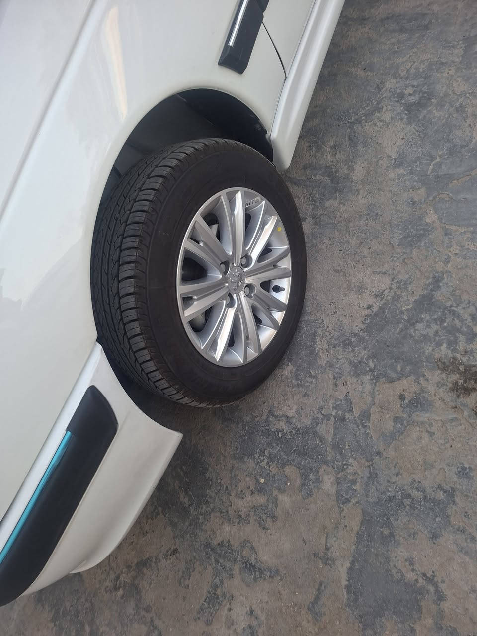 للبيع ٢٠٢٥ رقم بابل  زيروووو ماشيه  ٨٠٠ كيلو فقط السعر ٨٥ قفل
