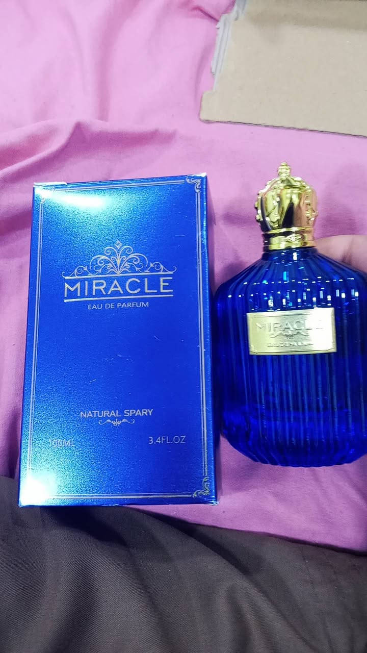 سلام عليكم 14 عطر ب 50 ويه توصيل سعر قفل رجائا لان لو العطر ب 10 الكوبي يلعب النفس هم فوك ال 150 المفروض ابيعهن بس لان ماعرف بيهن ... بيهن خليجي بيهن انكليزي ماعرف بيهن كصيت بضاعه وطلعنلي الصور كدامكم واضحات
