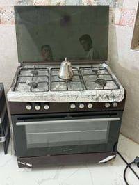 غرفة نوم • ثلاجة • طباخ