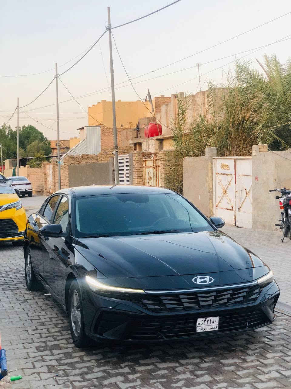 يا الله 
السلام عليكم 
النترا 2025 
وارد امريكي 
ماشية 28 الف قابل للزيادة 
الحادث بارد بالبنيد بدون قطرة صبغ السيارة حتى دعامية نفس اللون شواصي لغود كفالة تبريد الشركة 
ريحة الشركة بيها 
دخول جديد 
شهداء قادسية وكالة عامة للمشتري 
مواصفات SE معروفة 
صور الحادث راسلني وتدلل وسونار موجود 
السعر 138 وبيها مجال 
مكاني الديوانية مركز 
للاستفسار ***********
