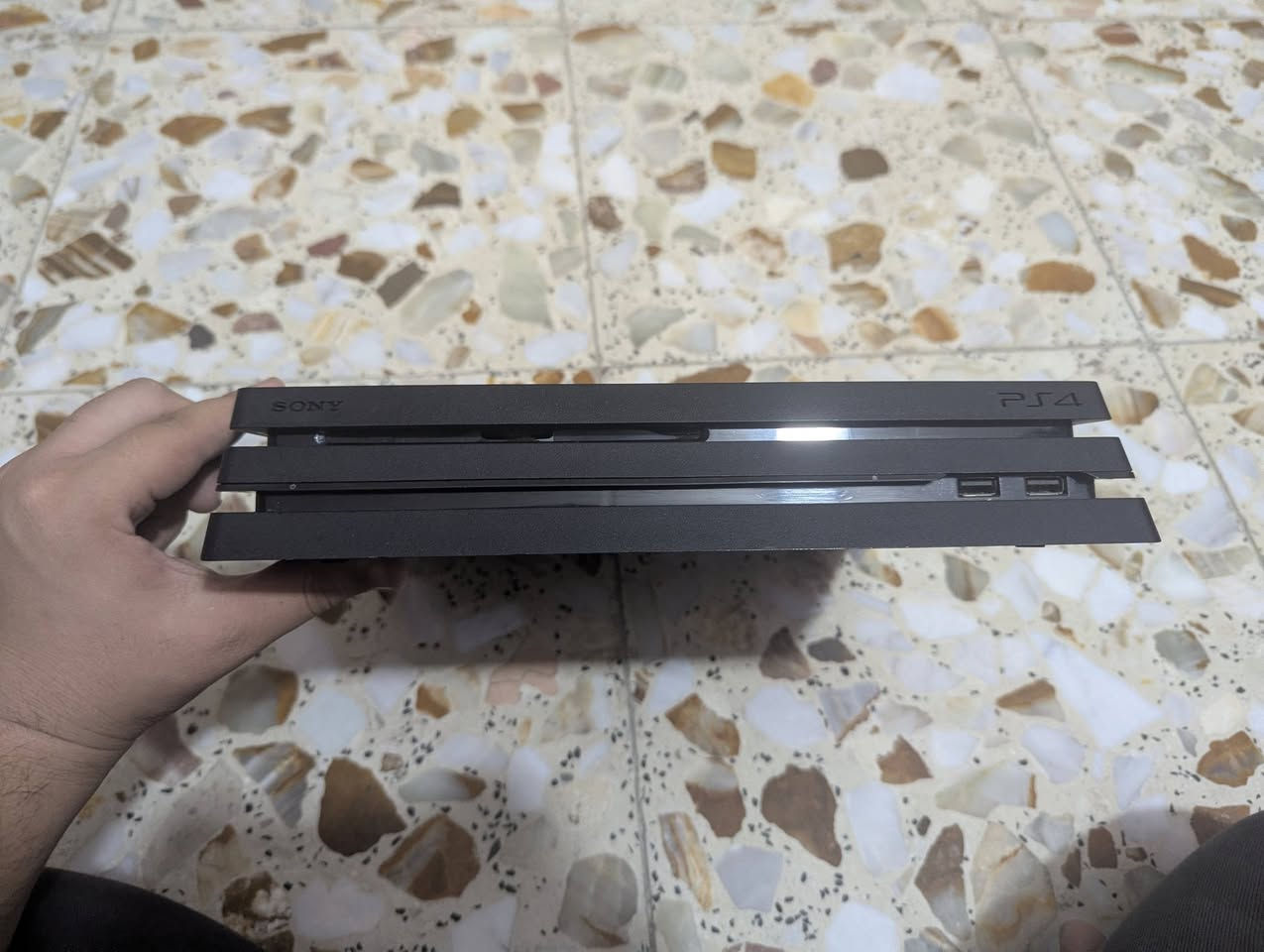 سلام عليكم جهاز بلي فور برو واحد تيره اونلاين جهاز لوك ستيكر ابد ما مفتوح يجي ويا كيبل التشغيل وكيبل اج دي وقرص جي تي اي 5 +قرص غران توريزمو سعر الجهاز 325 للتواصل عبر الرقم +
*********** عنوان بغداد البلديات المضمار
