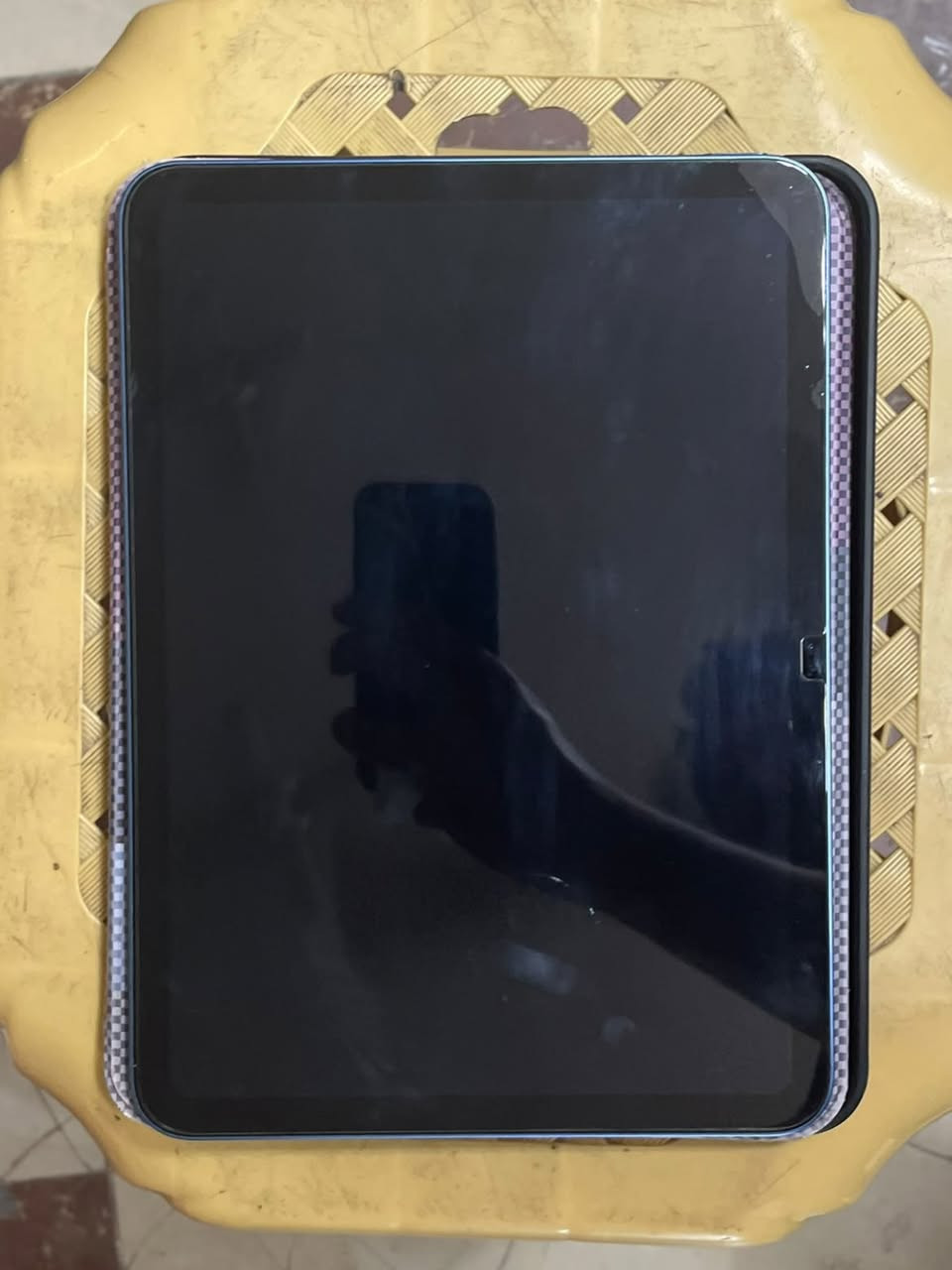 ايباد iPad(A16) للبيع.
المواصفات:
بطارية 97
عدد مرات الشحن 80
ذاكرة الهاتف 128G 
مدة الاستخدام فترة قليلة نظيف قليل الاستخدام 
مع ملحقات:
شاحنة وكارتونة الجهاز غير مفتوح وغير معرض للتصليح ولا اي نوع صيانة 
السعر 500 وقابل للتسهيل
للتواصل :
***********
