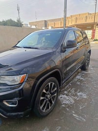 شباب للبيع جيب  كراتد شيروكي لمتد2014 اسودأمريكي كلين 💪 كفاله عامه من ...
