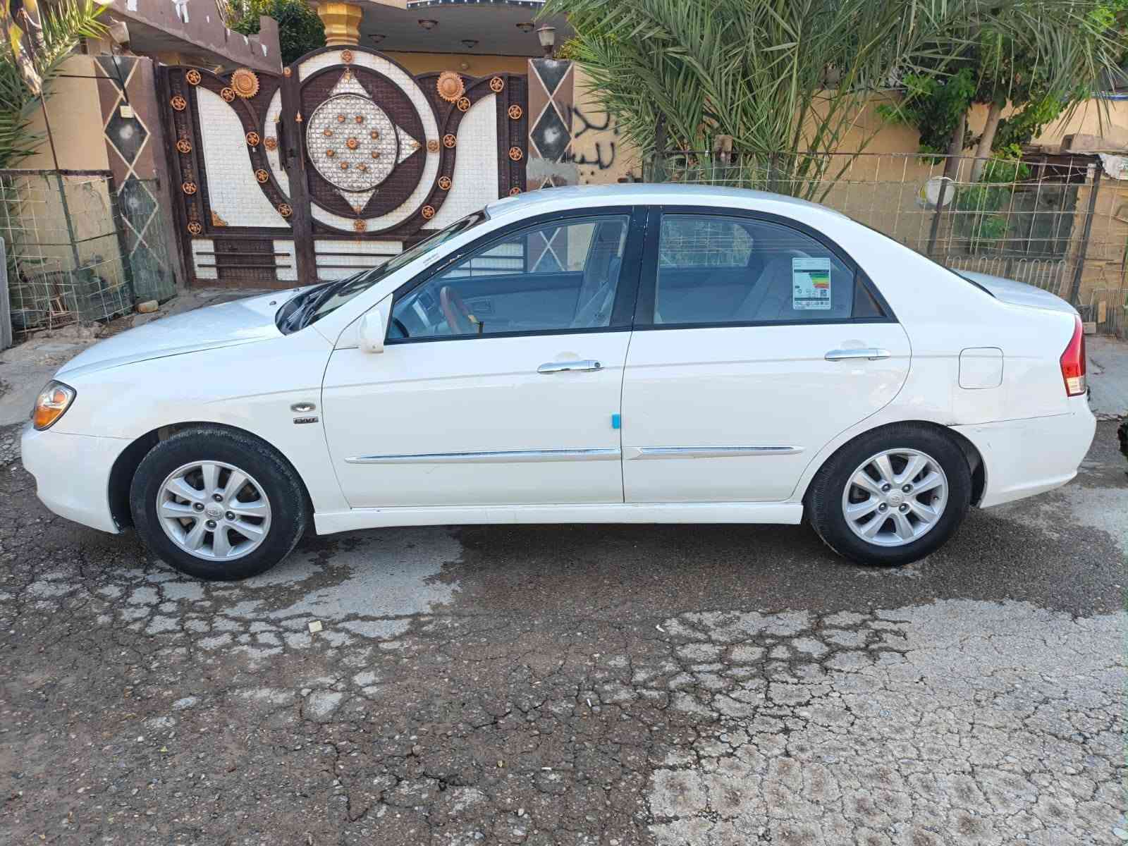السلام عليكم كيه سيراتو 2007 خليجي بدون ضرر فقط رش3قطع بدون معجون محرك 16دكشن عالي شديته جديد كير جديد تبريد منضومه جديد تدفه شغاله سياره أحله من الصوره مال جناي تخم تاير جديد مري شفط تدفه كشتات شاشه كامره سياره جاهزه السعر 75 وبيه مجال رقم ديالى نكليزي سنويه 31شرط التحويل التصال*********** المكان ديالى
