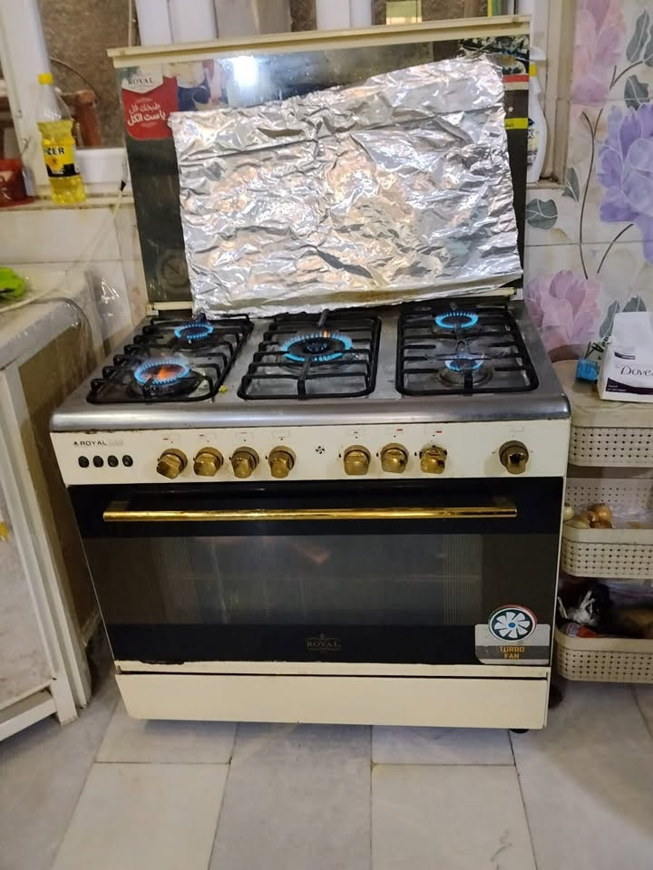 طباخ • رويال • مصري