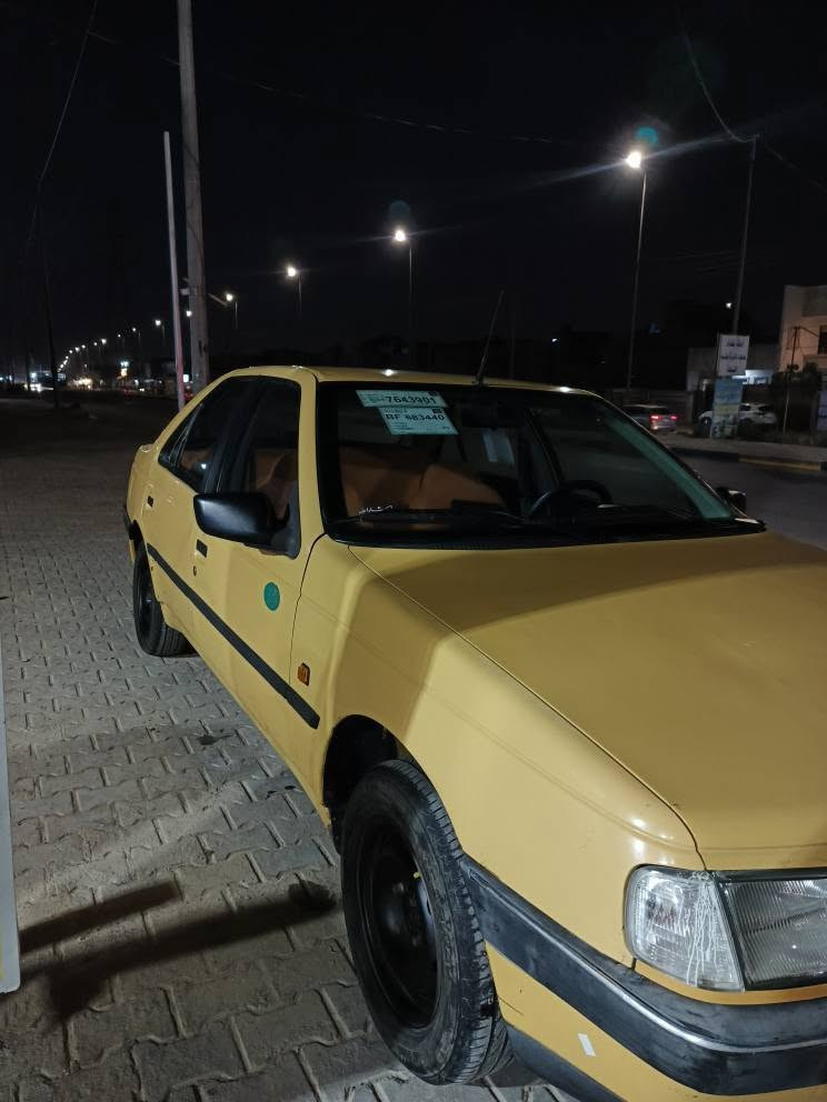 بيجو جي ال اكس ٤٠٥
 موديل ٢٠١٢
مكفوله من صبغ وضربه وتبديل 
ماشية ١٤٩كم حقيقي 
مصفرة هيئه وغرامات ابيع تحويل مباشر . 
للتواصل واتساب *********** بغداد, العراق
