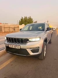 � للبيع جيب شيروكي Limited موديل 2023 – وارد أمريكي  خمسة راكب  وارد أ...