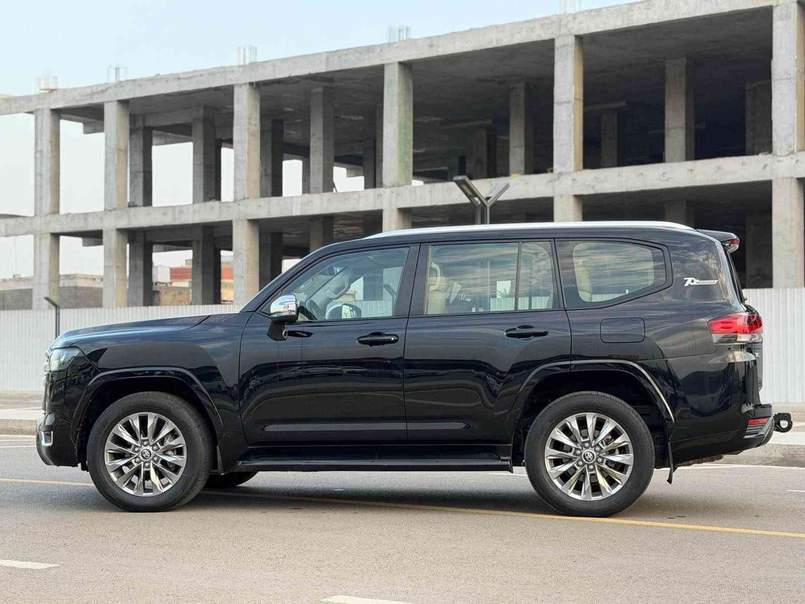 لاندكروز • ٢٠٢٢ • رقم بغداد