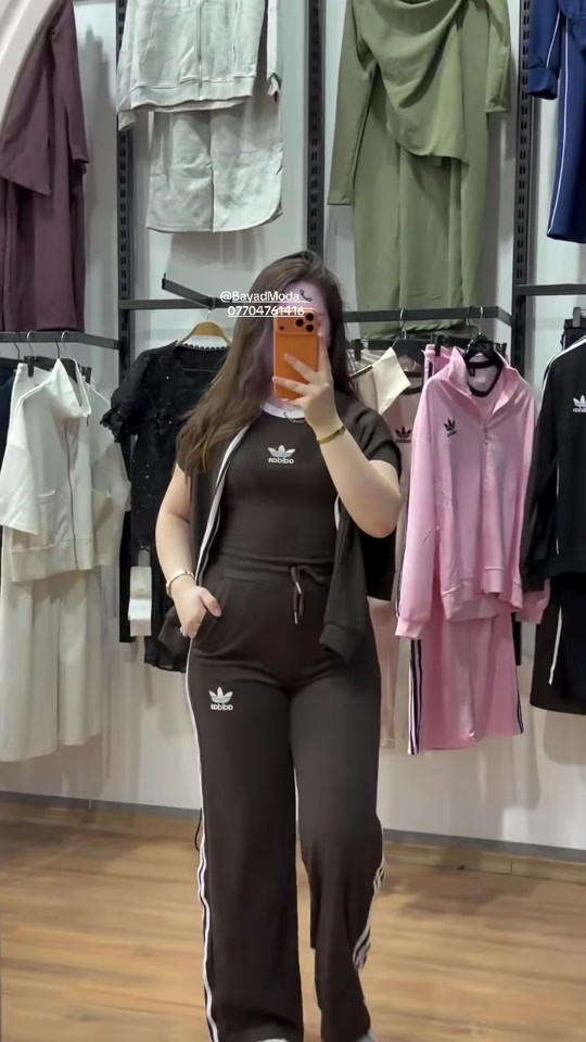 

نص مكتوب في الصور:
- @BayadModa ***********