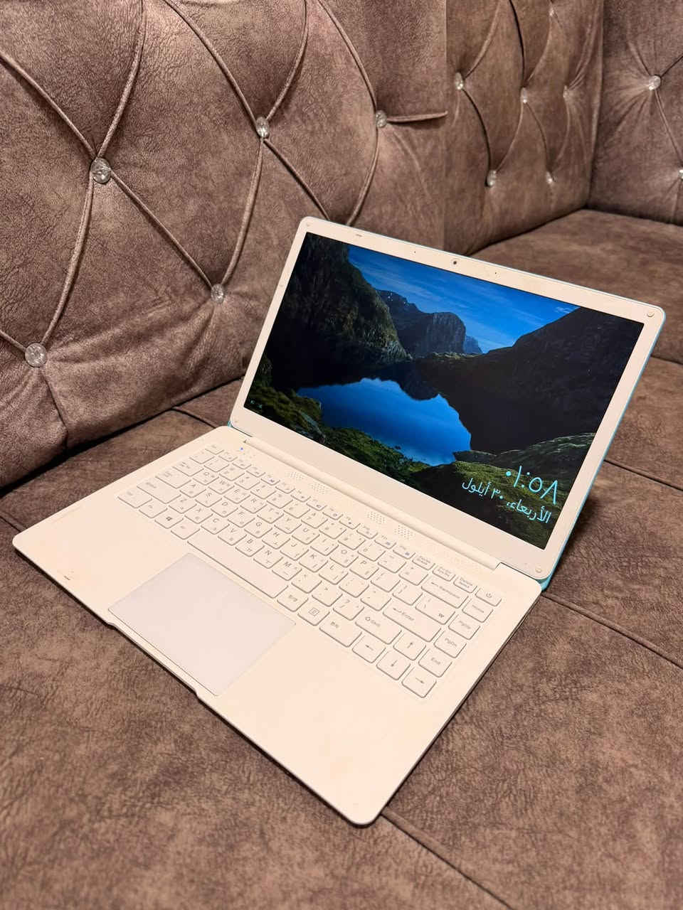 لابتوب للبيع - نظيف ومرتب
DIGITALCLICK Dicle CLICKBOOK D14 : Jugal •
Intel Celeron N4000 :المعالج •
• الرام: 4GB
4 128GB SSD :الهارد •
Windows 10 Home 64-bit :plbill
• مناسب للدراسة، التصفح، الأوفيس والاستخدام اليومي
• الجهاز شغال وجاهز للاستخدام
السعر: 175 لف 
البصرة - خور الزبير
***********
