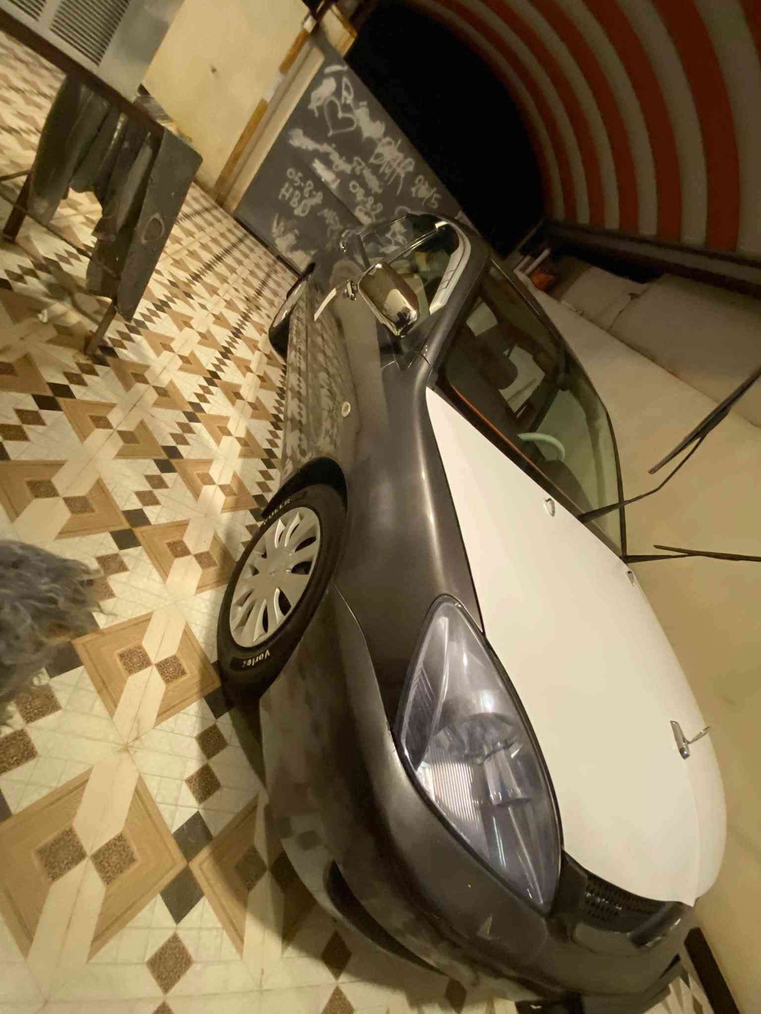 سلام عليكم لانسر  ٢٠١٠ رقم ديالى دولي سنويه جديده صدر حداديه كله     جديد       تبريد تدفئه شغال كير مكينه تخم تاير كله جديد السعر 82 بيها مجال رقم  *********** مكان ديالى كنعان ￼

