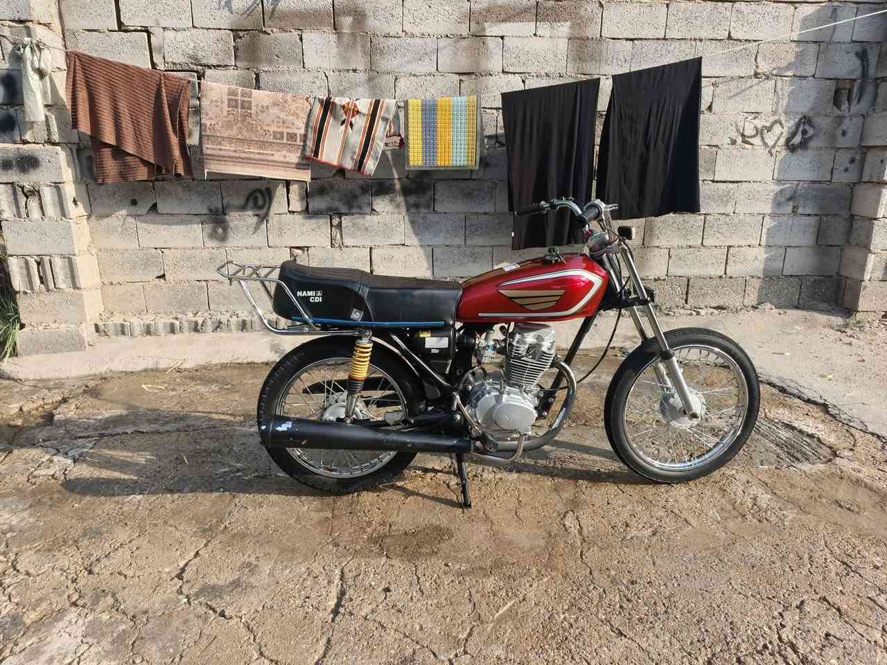 سلام عليكم للبيع نامه شلامجه شاصي ٢٠١٣ أوراق اصولي معمره جديد بس مكينتها مامبدلها 
مكاني كربلاء الحسينيه 
اتصل وتدلل ***********
