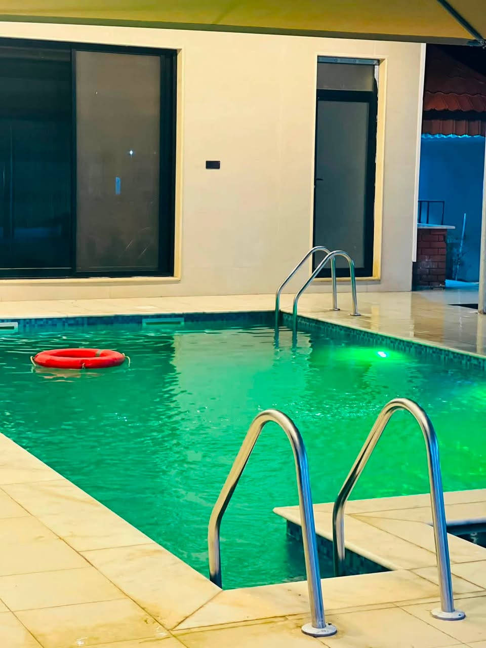 مزرعة للإيجار اليومي 🏡🌳
📍 الموقع: بغداد – الدورة – البوعيثة

✔️ أجواء هادئة ومناسبة للعوائل والشباب

✔️ مساحة واسعة وخدمات متوفرة

✔️ مثالية للراحة والونسة

📌 للحجز والاستفسار يرجى الاتصال أو المراسلة على واتساب: 
 📞***********
 موثق في تطبيق اجرلي لسياحة المزارع في العراق 🇮🇶
wa.me/9647808109393
