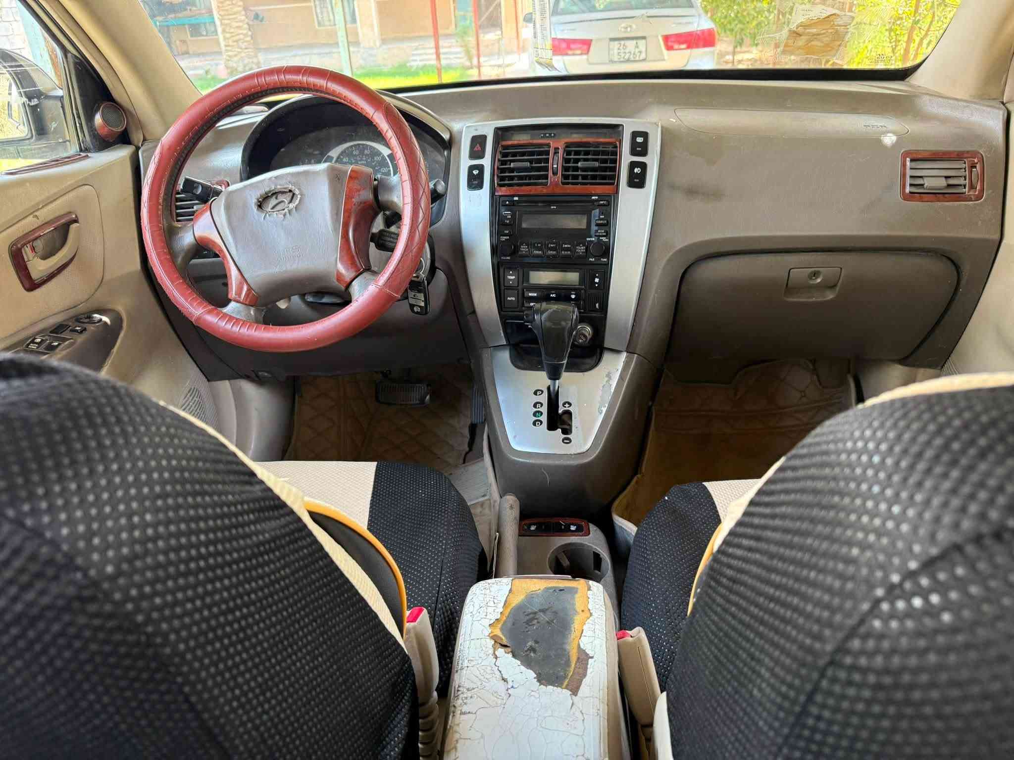 سلام عليكم للبيع 

توسان ٢٠٠٧مشروع وطني 

سنويه بسمي تحويل مباشر 

محرك وكير مكفول صدر خلفي جديد ابدل

سياره بيه مكاناتت صبغ ابيعلك حزام 

سياره لامعجون ولاضربه سياره مكفوله تكم واغود 

سياره مال جناي سنويه ٢٨ 

محرك ٦سلندر تبريد شغال 
مكاني بغداد تاجي سعر ٧٣ وبيه مجال 
***********
