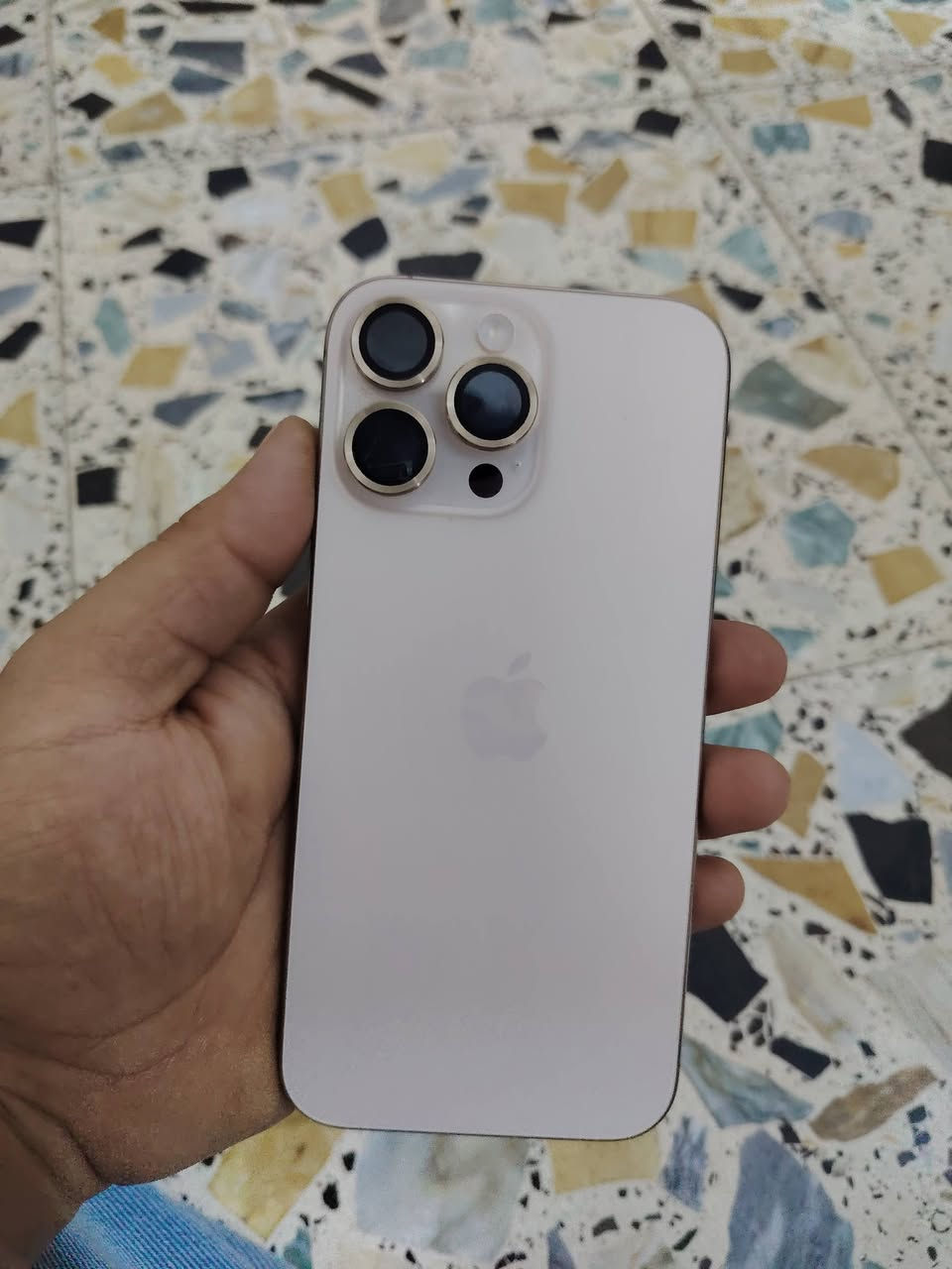 ايفون 16 برو ماكس • ٢٥٦ • بطارية ١٠٠