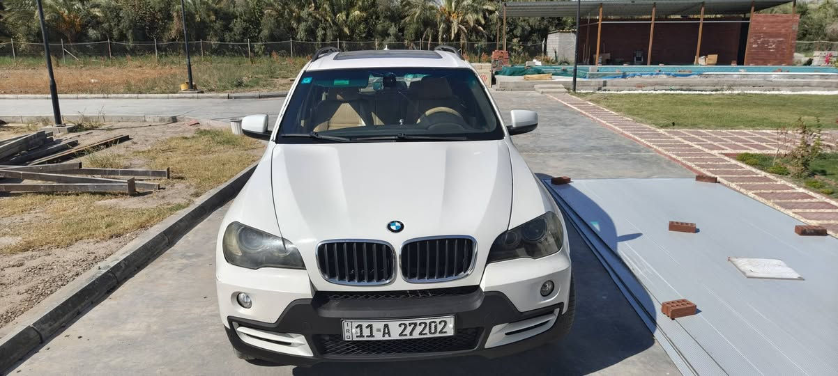 بي إم X5 E70  2008 
7راكب
8  سلندر تنفس طبيعي رقم بغداد فول مواصفات هواي ما كدر اعدد 
المكان بغداد أبو غريب رقم الهاتف ***********بي وأتساب
السعر 110 ورقة  وبيها مجال
