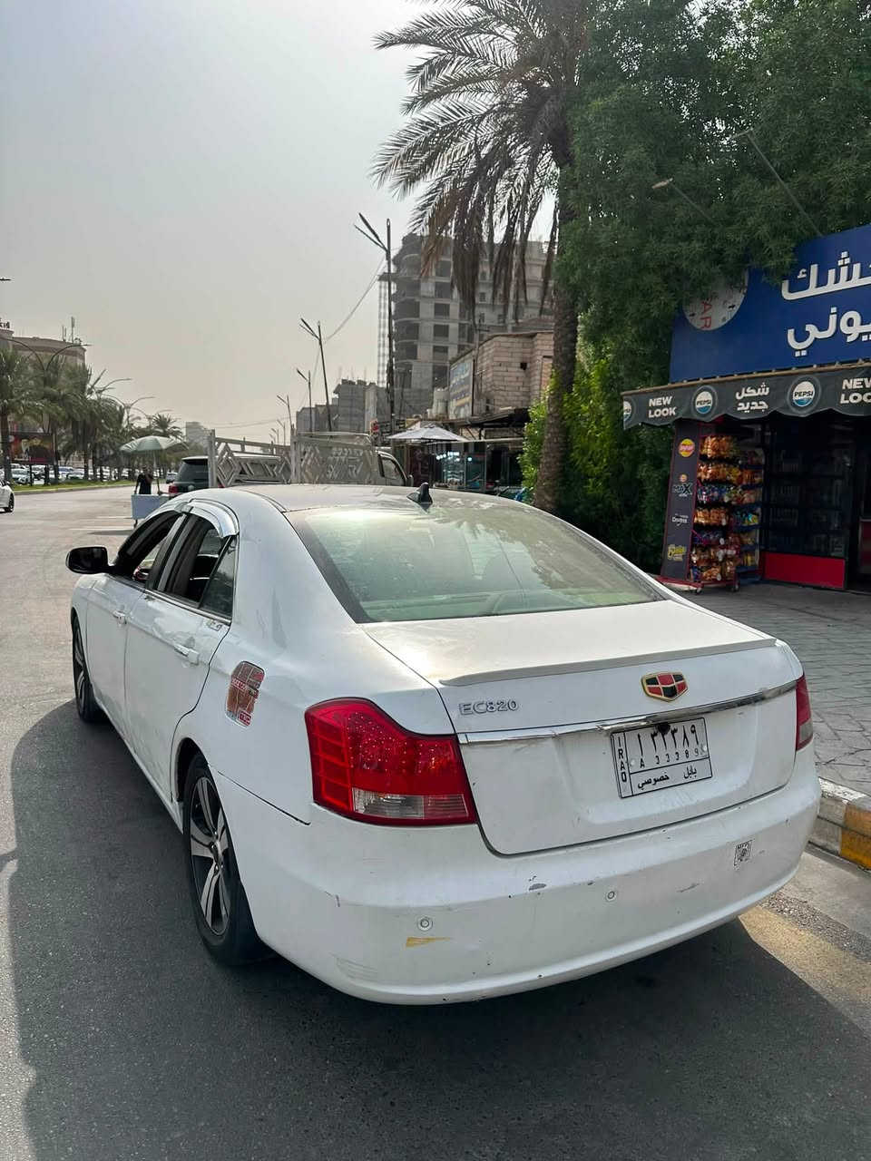 سلام عليكم ام كراند حجم الكبير مكينه 2400 بلادي كير مكينه تبريد بشرط بيها نقوصات صدر امامي خلفي كم شغله صالها 5 سنوات عندي اريد أبيع لغرض السفر سعرها 60 وبيها مجال مكاني بغداد حي الجهاد رقمي ***********
