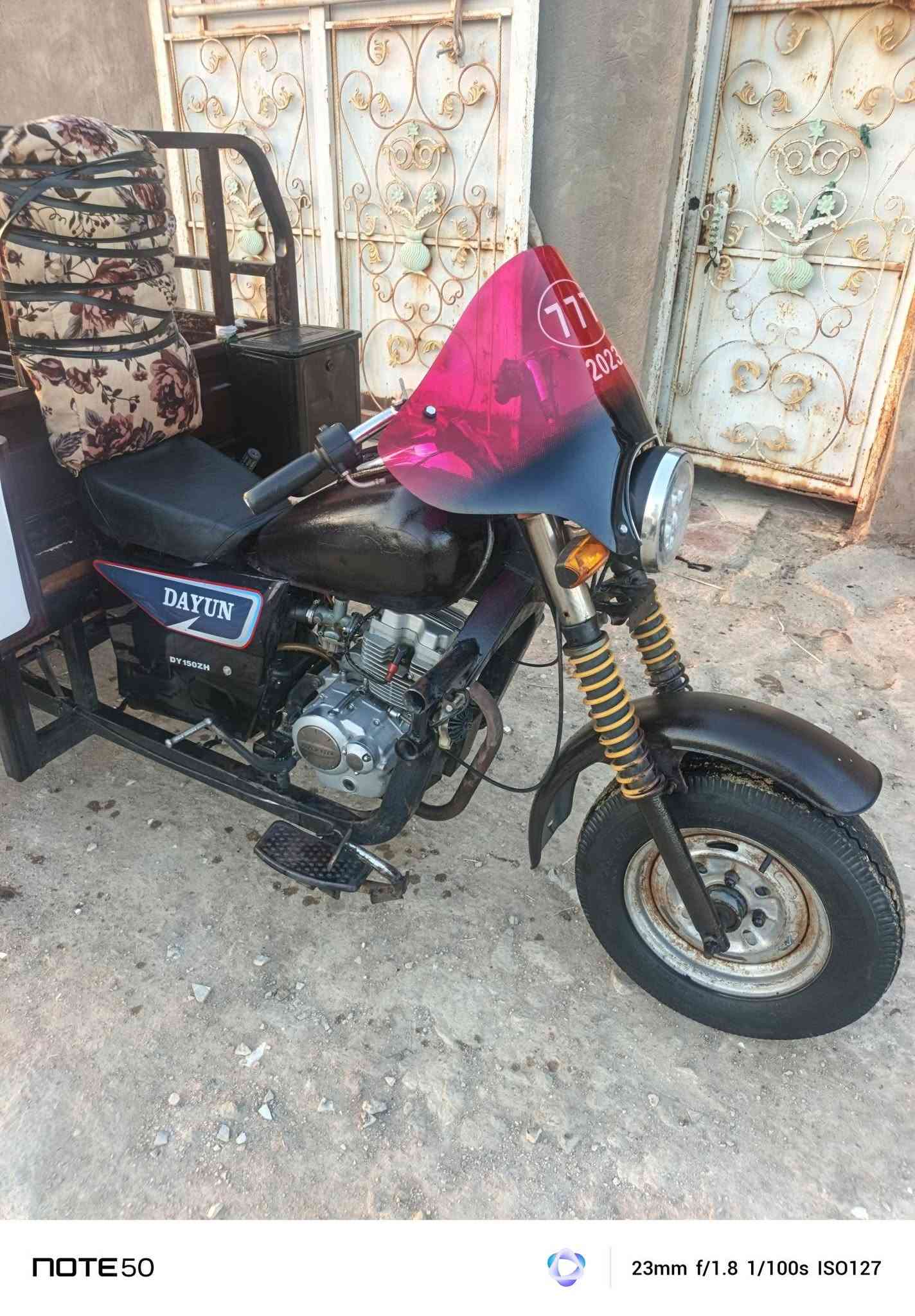 ستوته نظيفه كفاله عامه ركبه شاصي وراق جديده مكان كوت حي الحكيم سعر خاص 
***********

نص مكتوب في الصور:
- NOTE50 23mm f/1.8 1/100s ISO75
- NOTE50 23mm f/1.8 1/100s ISO154
- NOTE50 23mm f/1.8 1/100s ISO55
- NOTE 50 23mm f/1.8 1/100s ISO111
- NOTE50 23mm f/1.8 1/100s ISO127