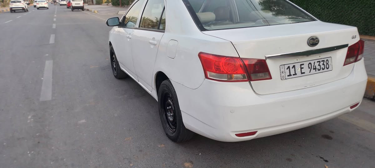 بي واي دي  جي ثري كير عادي محرك هونداي
 محرك كير تبريد ثلج ويا سويج صدر امامي خلفي جديد 
بيها دواير صبغ وقطع مكانات صبغ باسمي مكاني الشعب  
سعر ٥٢ وبيها مجال  رقم ***********
