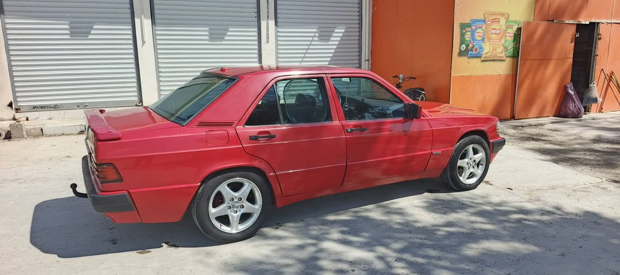 مارسدس 190 طيارين موديل 1991 
سنويه ل 27 + بطاقه بانزين 
تبريد + تدفئه 
بدون صبغ بدون ضربه
السعر 60 
للاستفسار اتصل
***********
