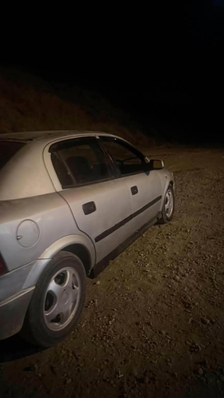 ئؤپل مؤديل ٢٠٠٢ گير عادي گير و مكينه به شه ر به ئه وه ليات ديفرؤشم نرخي ١٩ و مجال
*********** Singapore
