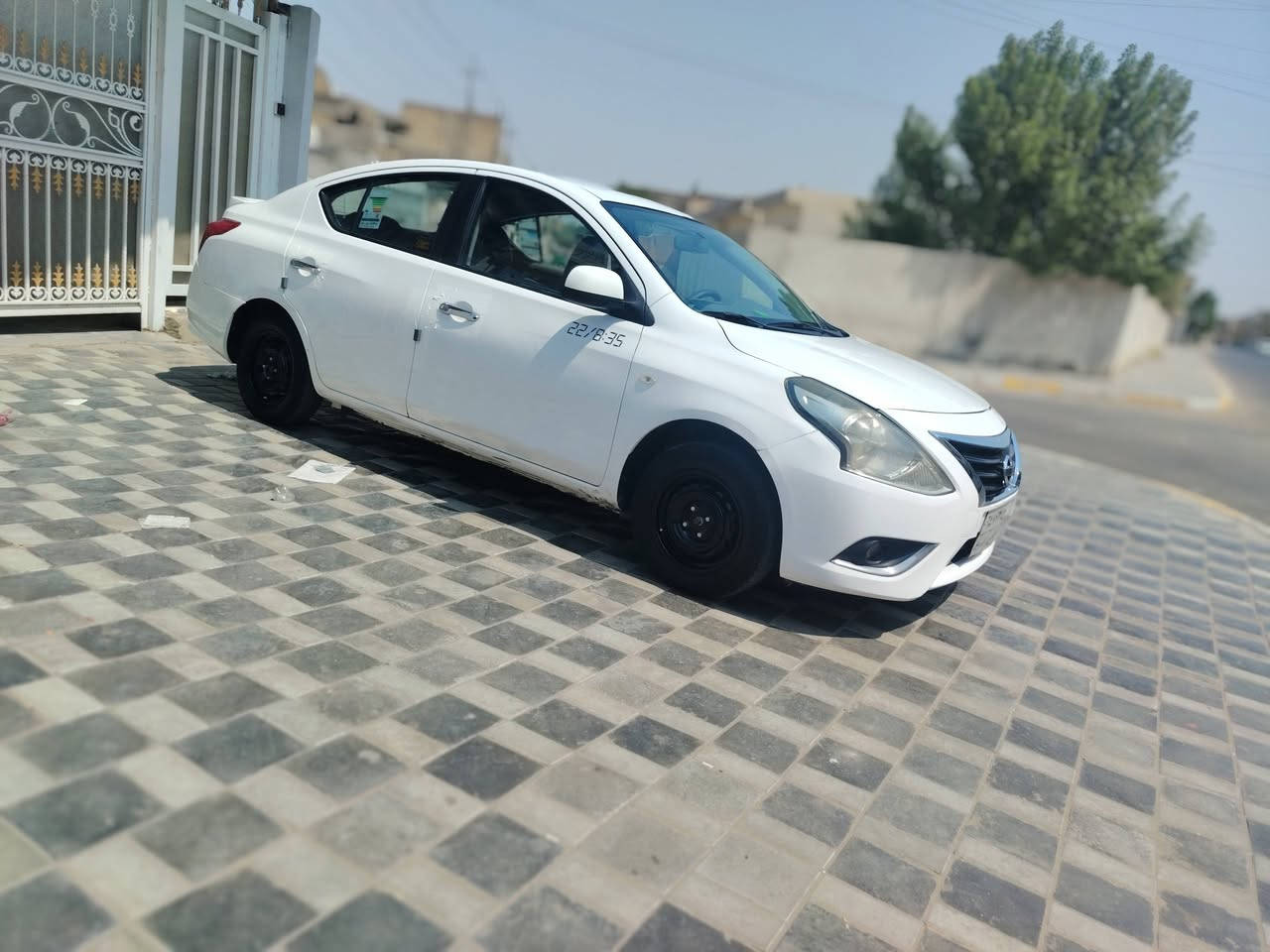 نيسان سني موديل 2020 كفاله عامه بيه فقط طخه بالباب الصدر صبغ شبرين وبيه بارد شويه ع وضع الشركه سياره جديده معنا الكلمه ماشيه 92 رقم اربيل تريد تحويل تريد وكاله سياره جاهزه من كلشي تبريد ثلج تخم تاير صدر امامي خلفي كله سياره استخدام شخصي مامتعوبه ابد وجاهزه من كلشي شاشه حساسات خلفية  سونار بالمنشور مكاني بغداد الرصافه السعر 95 وبيه مجال لشراي يتصل ***********
