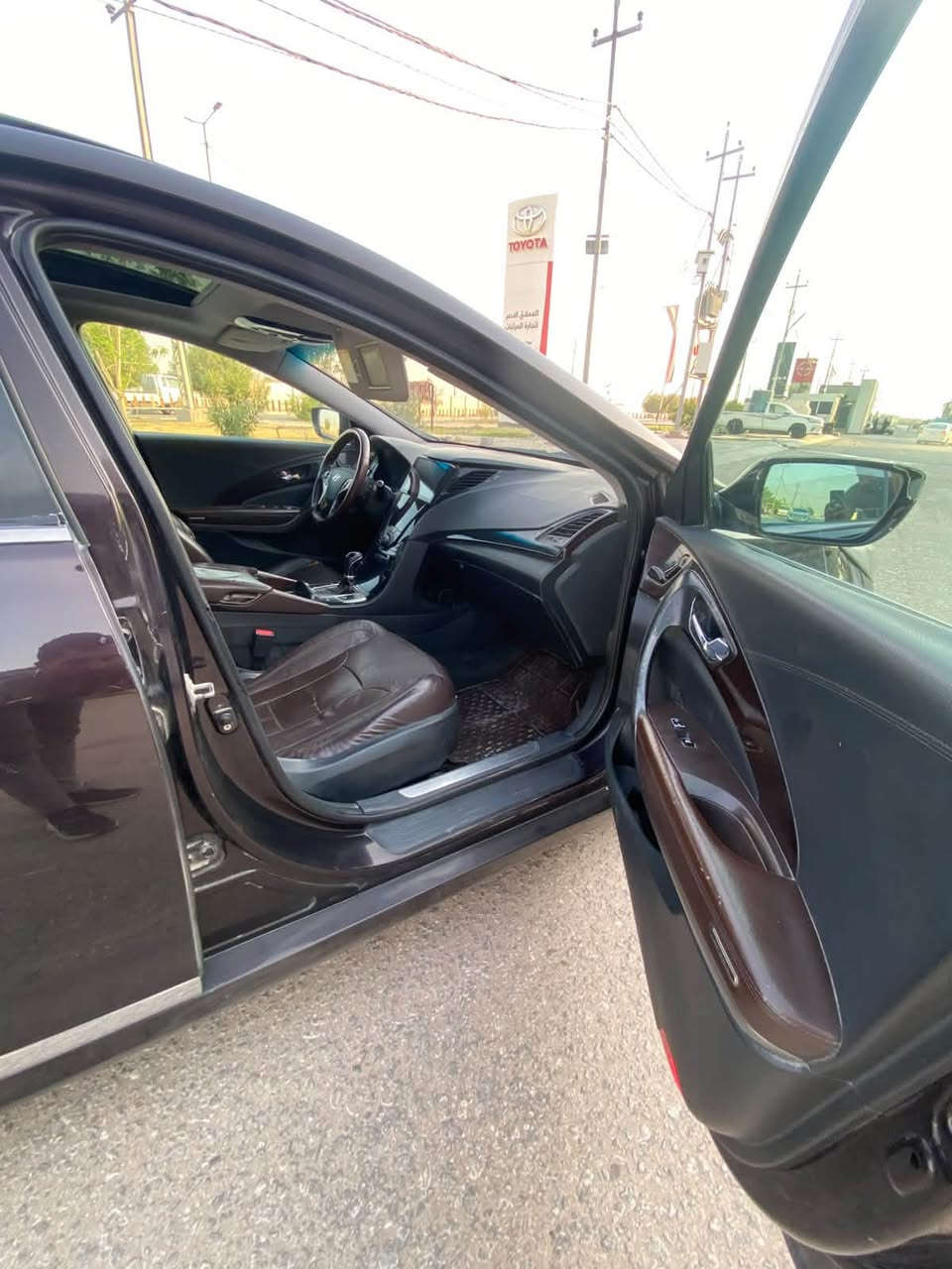 السلام عليكم
ازيرا موديل٢٠١٢ خليجي فول مواصفات

مكينة٣٠٠٠ 

تحكمات استيرن مري شفط بنوراما 

تدفئة بالكشنات تحكم كهربائي 

برده خلفية ترحيب 

مكينة كير حداية جيدا جدا تبريد قبل شهرين مبدل منضومة كاملة

فقط المكينة بيها نضوح دهن 

السيارة بيها ٦قطع صبغ سونار موجود والسيارة عايزه شويه ترتيب بسيط مثل البارد شويه بالجاملغ الخلفي عوزه بارد شويه موضح بالصور يعني شغلات بسيطه 

رقم بغداد دولي بسمي

السعر ٩٠ وبي مجال مكاني نجف

***********
