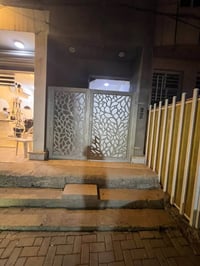 لليجار شقه طابق ارضي منطقة السيدية - شارع الصناعة  غرفه وصاله ومطبخ وخ...