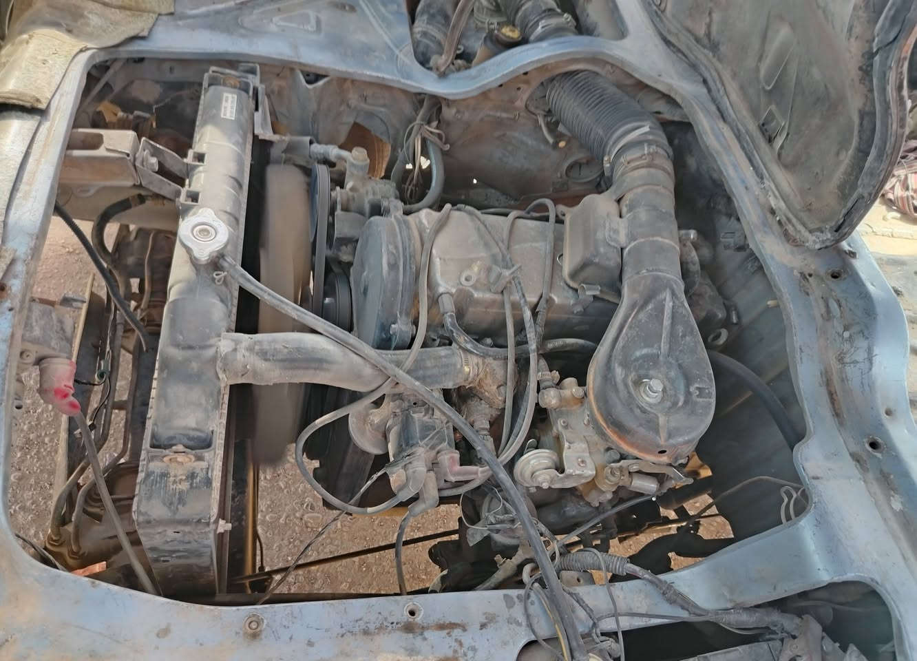 ميتسوبيشي L300 موديل 1994 فان رقم بغداد حمل انكليزي الدولي الجديد بأسمي سنوية لغاية 2030 سيارة مكفولة كير ومكينة بلادي كابريتر المكينة بيها تبخير الكير عادي مكفول السعر 35$ بيها مجال للاستفسار *********** عنوان ديالى بعقوبة
