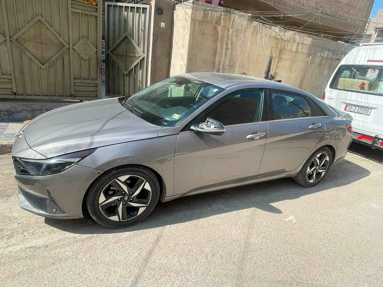 الانتره #معوقين 
فول الاخير 
رادار امامي خلفي 
اوتو هولد 
سايد بريك كهربائي 
يعني هواي مواصفات 
سعر 126 وبيه مجال لشراي 
***********
