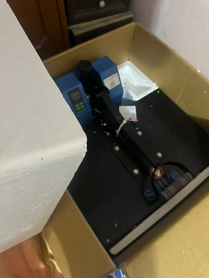 🛑للبيع جهاز كبس حراري قياس 40*60 جديد غير مستخدم ابد.
السعر 375 الف وبي مجال حك التوصيل.
التواصل: ***********

